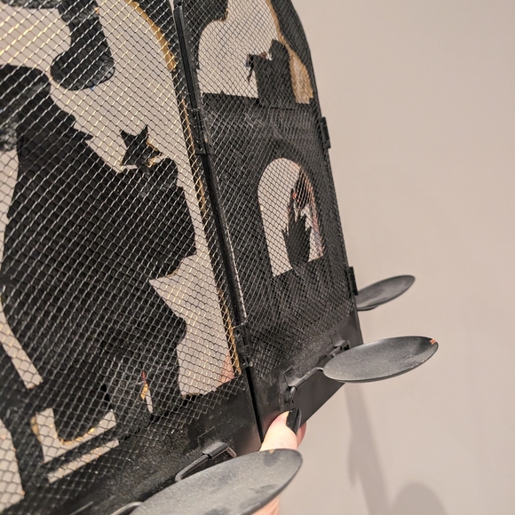 Festive Christmas Fireplace Screen Candle Holder - Picture 7 of 9